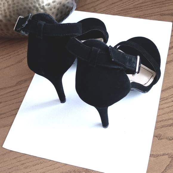 *Relisted* Anne Michelle Women's Black Velvet Cross Toe Ankle Strap 4" Heels 7.5 - Picture 10 of 11